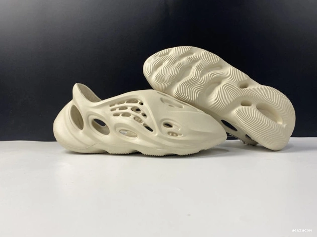 Adidas RNNR FY4567 Sand Foam Yeezy 0825